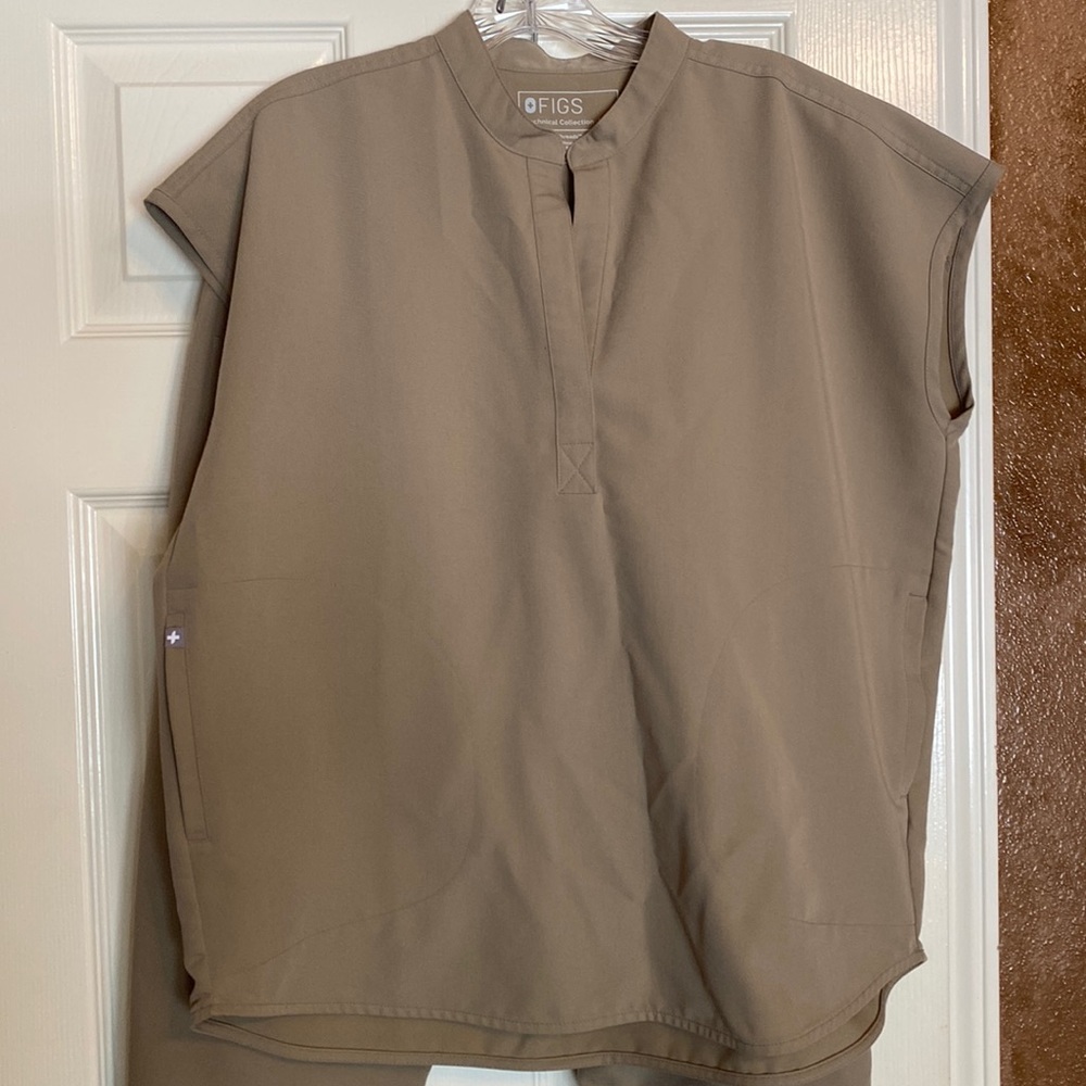 Figs Rafaela™ Oversized Scrub Top